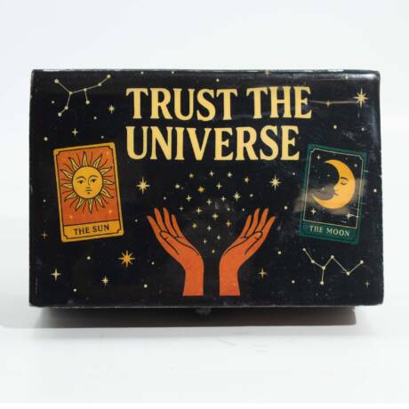 Taro kortu dezute Trust the Universe